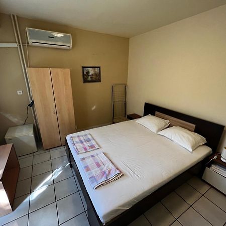 Dvete Brezi Hotel Burgas Exterior photo