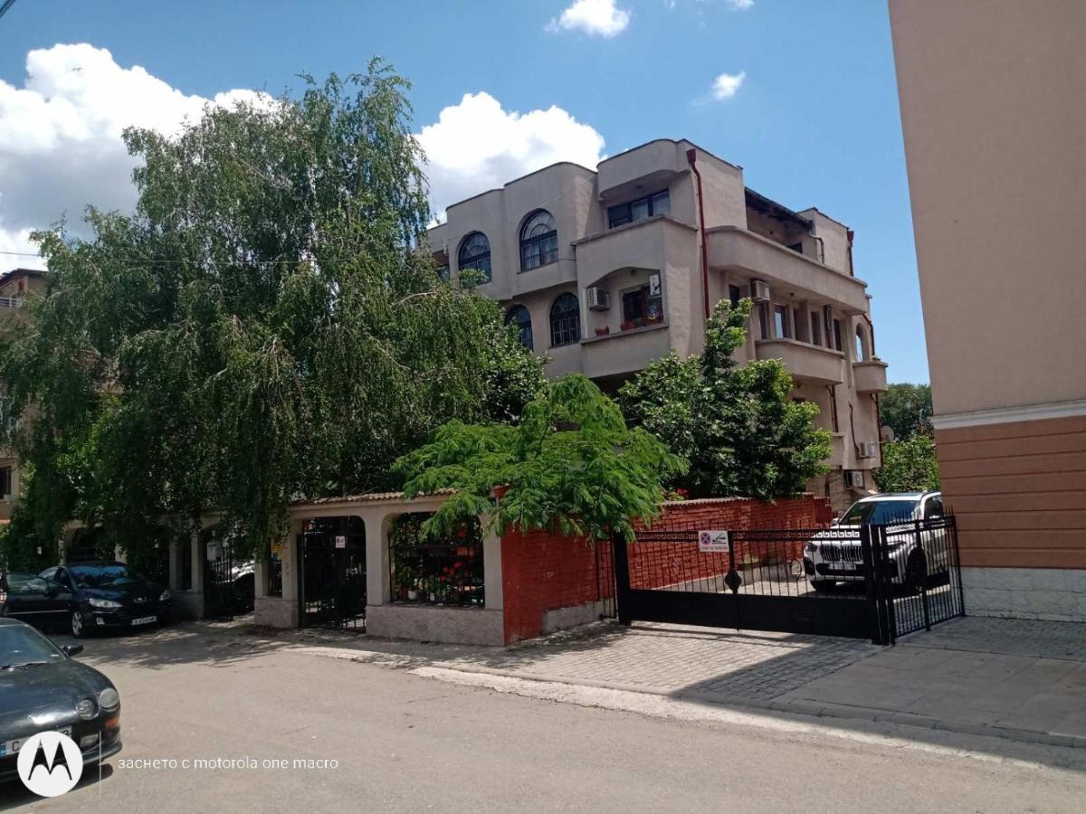 Dvete Brezi Hotel Burgas Exterior photo